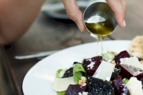 Olive oil helps with weight loss, science confirms